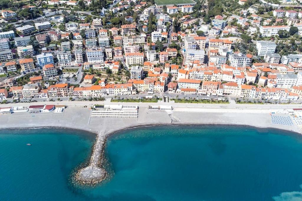 Ferienwohnung Il Grande Blu - Vista Panoramica Sul Golfo Ospedaletti Exterior foto